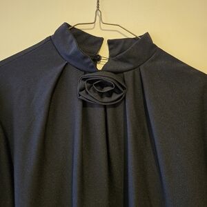 Visions Black Rose‑Neck Blouse – Size Large